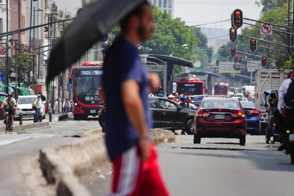 México enfrenta presión energética por olas de calor y teme récord histórico en consumo eléctrico